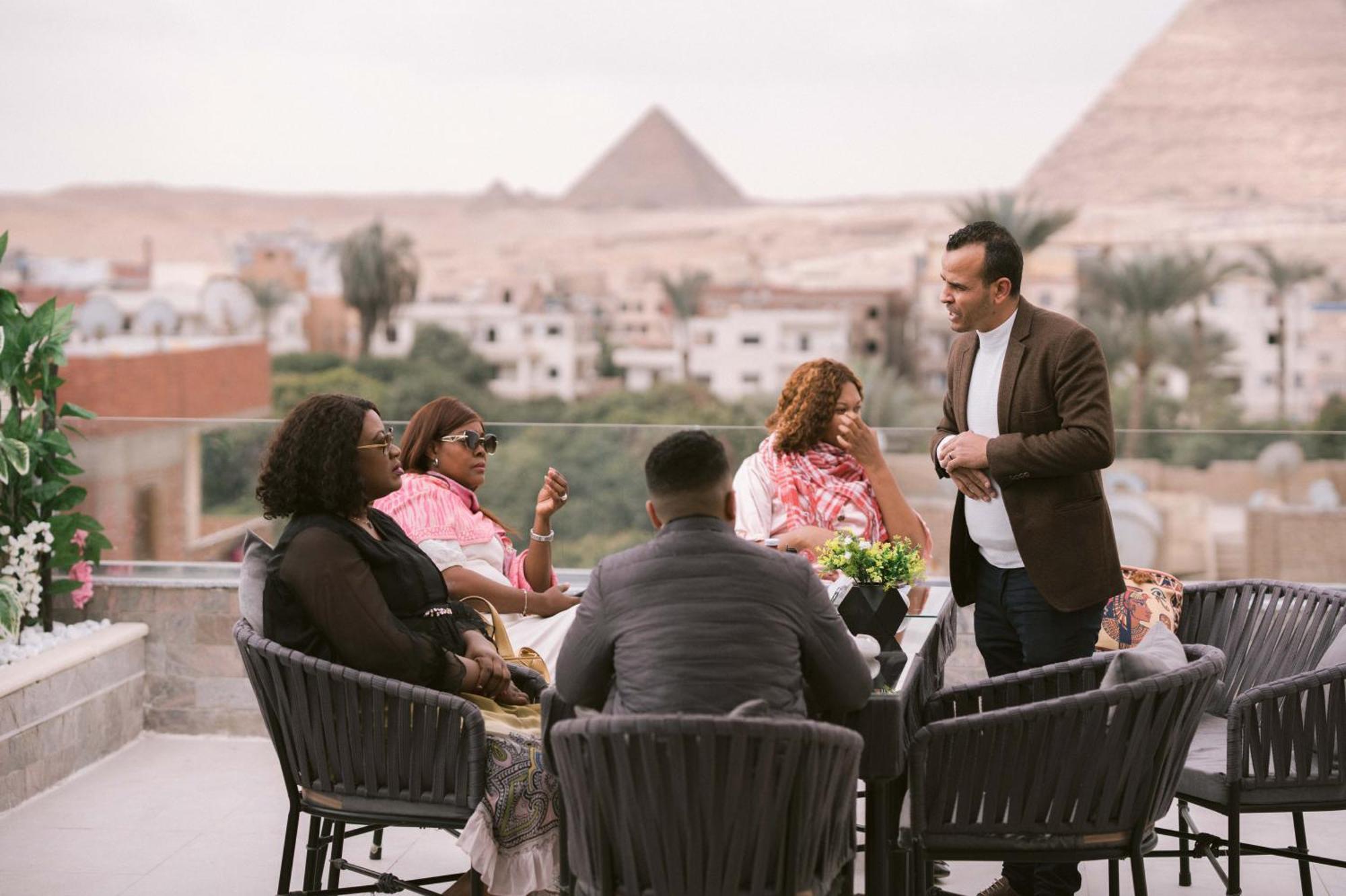 Hotel Tuya Pyramids