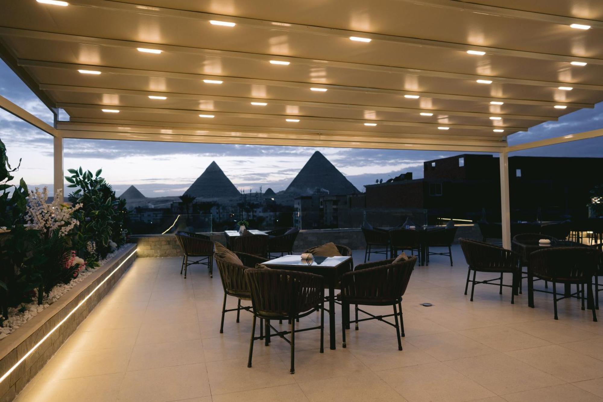Hotel Tuya Pyramids