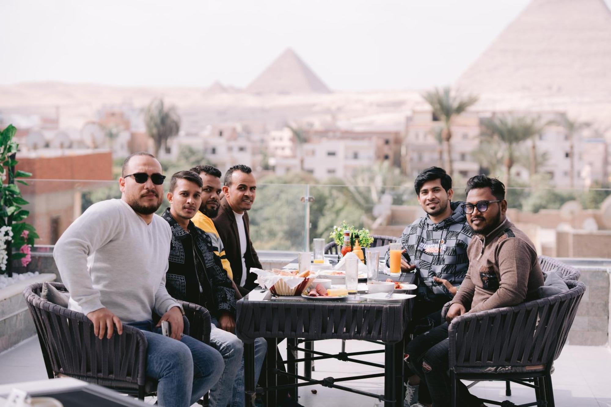 Tuya Pyramids Hotel Kairo