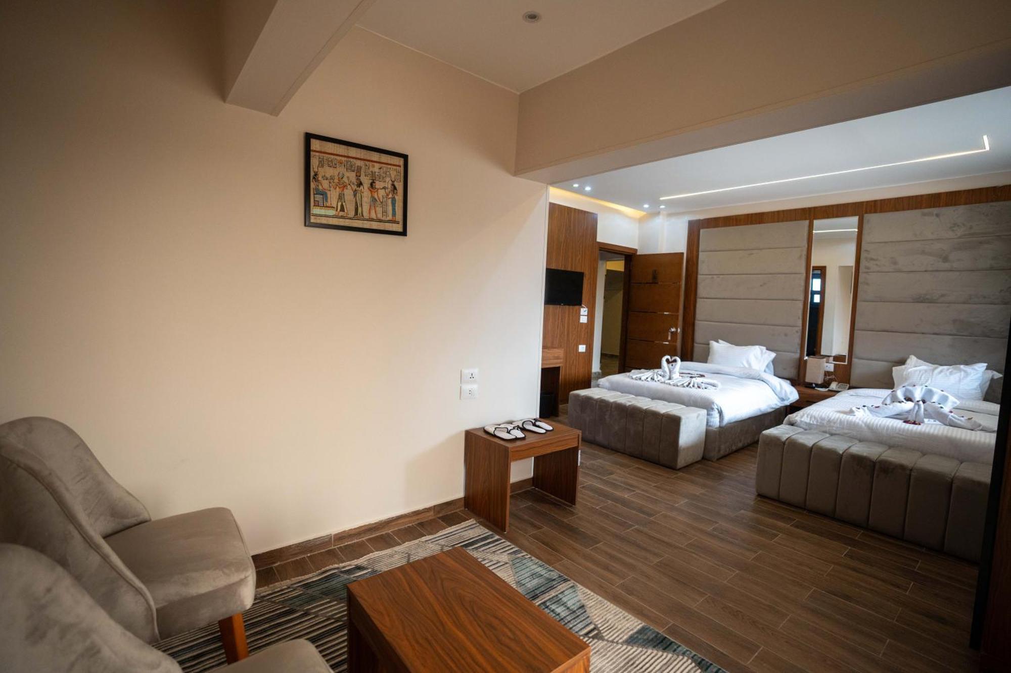 Tuya Pyramids Hotel